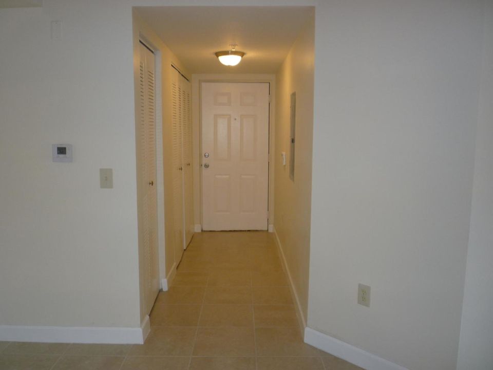 В аренду: $2,250 (3 спален, 2 ванн, 1300 Квадратных фут)