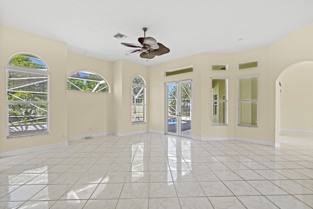 For Sale: $629,000 (4 beds, 3 baths, 2714 Square Feet)