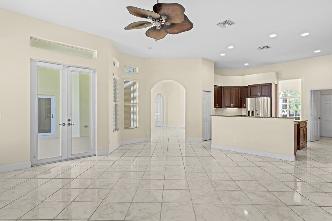 For Sale: $629,000 (4 beds, 3 baths, 2714 Square Feet)