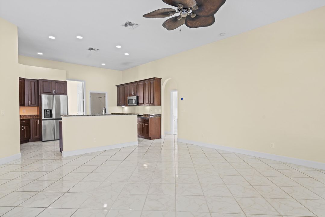 For Sale: $629,000 (4 beds, 3 baths, 2714 Square Feet)