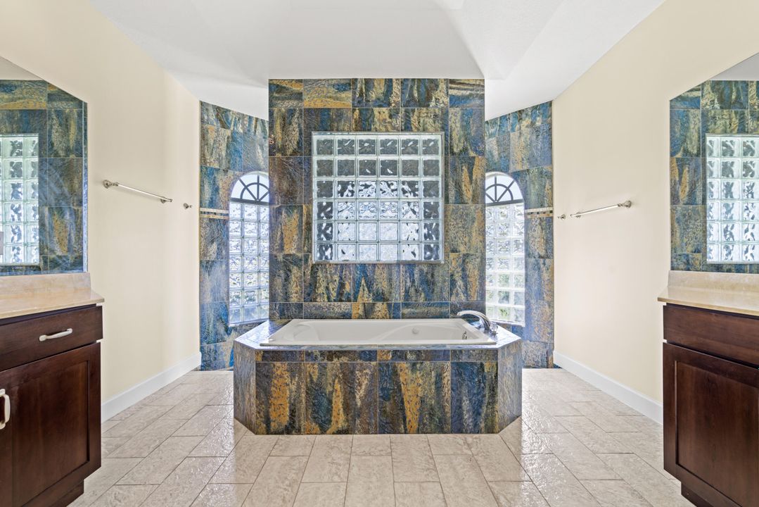 For Sale: $629,000 (4 beds, 3 baths, 2714 Square Feet)