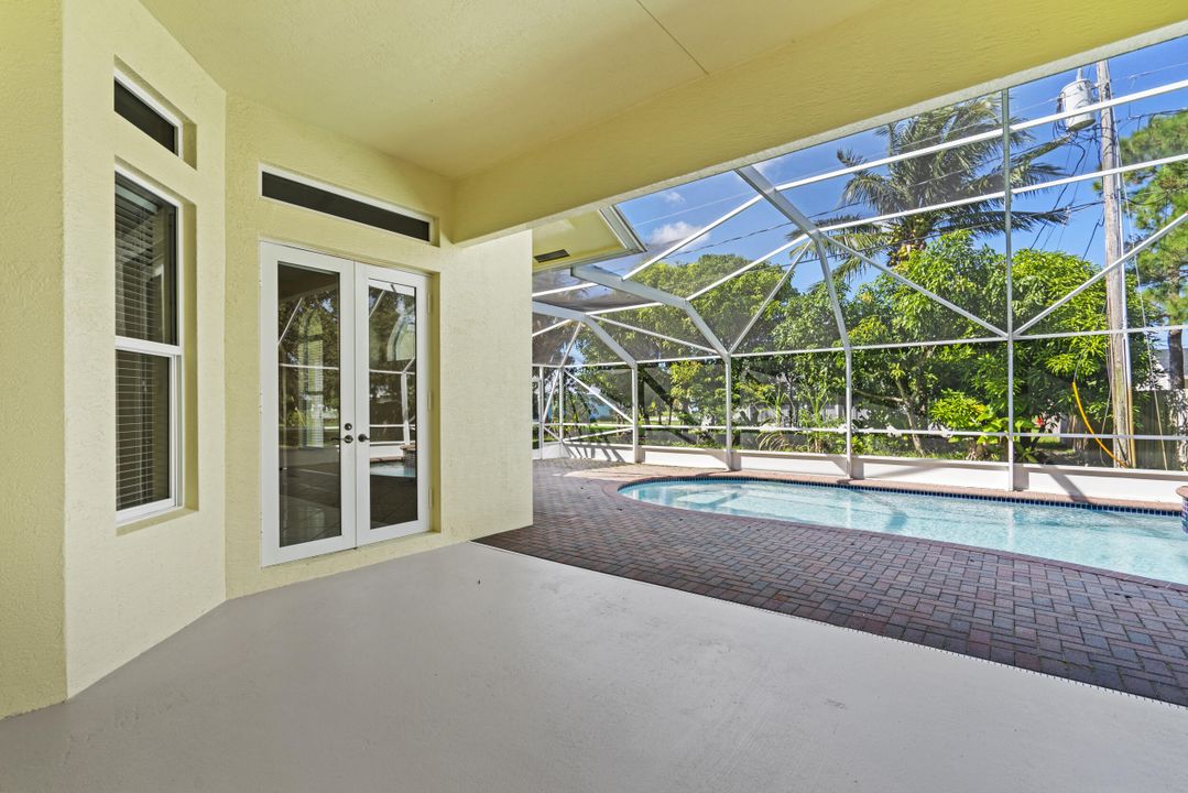 For Sale: $629,000 (4 beds, 3 baths, 2714 Square Feet)