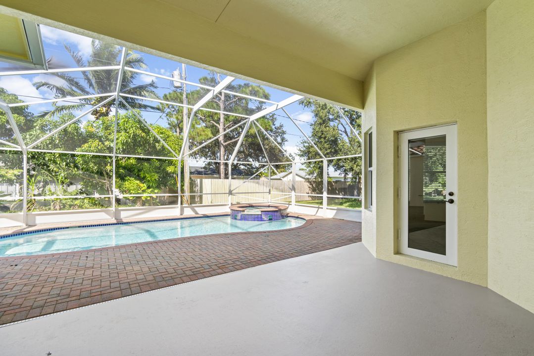 For Sale: $629,000 (4 beds, 3 baths, 2714 Square Feet)