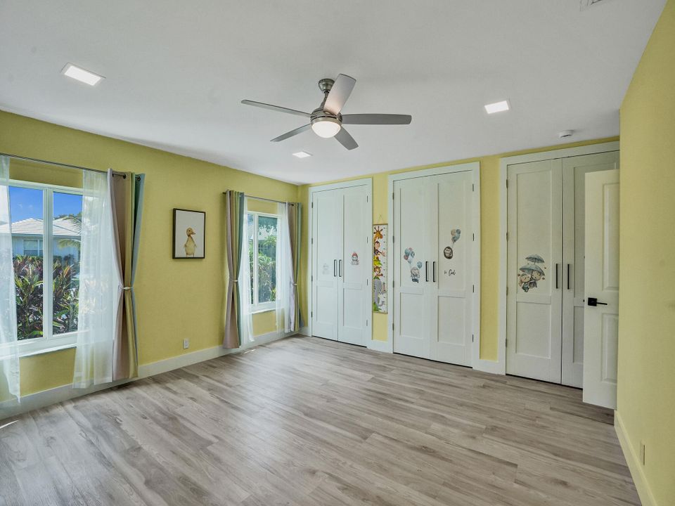 На продажу: $2,160,000 (5 спален, 2 ванн, 2482 Квадратных фут)