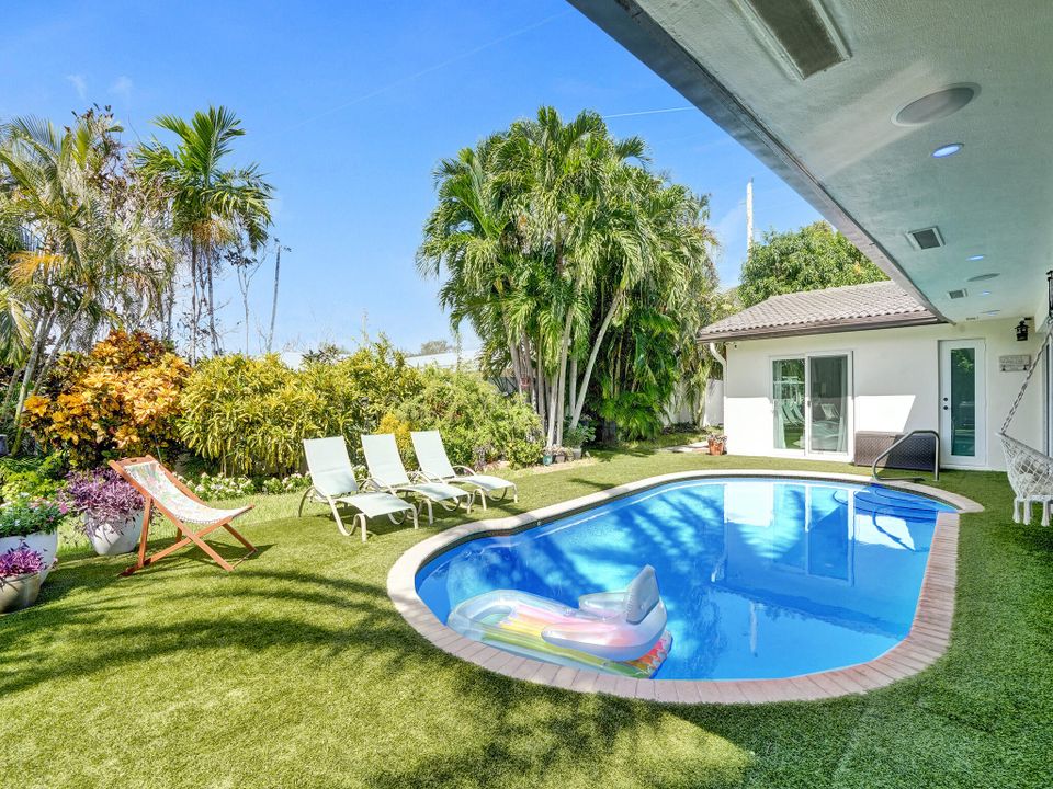 На продажу: $2,160,000 (5 спален, 2 ванн, 2482 Квадратных фут)