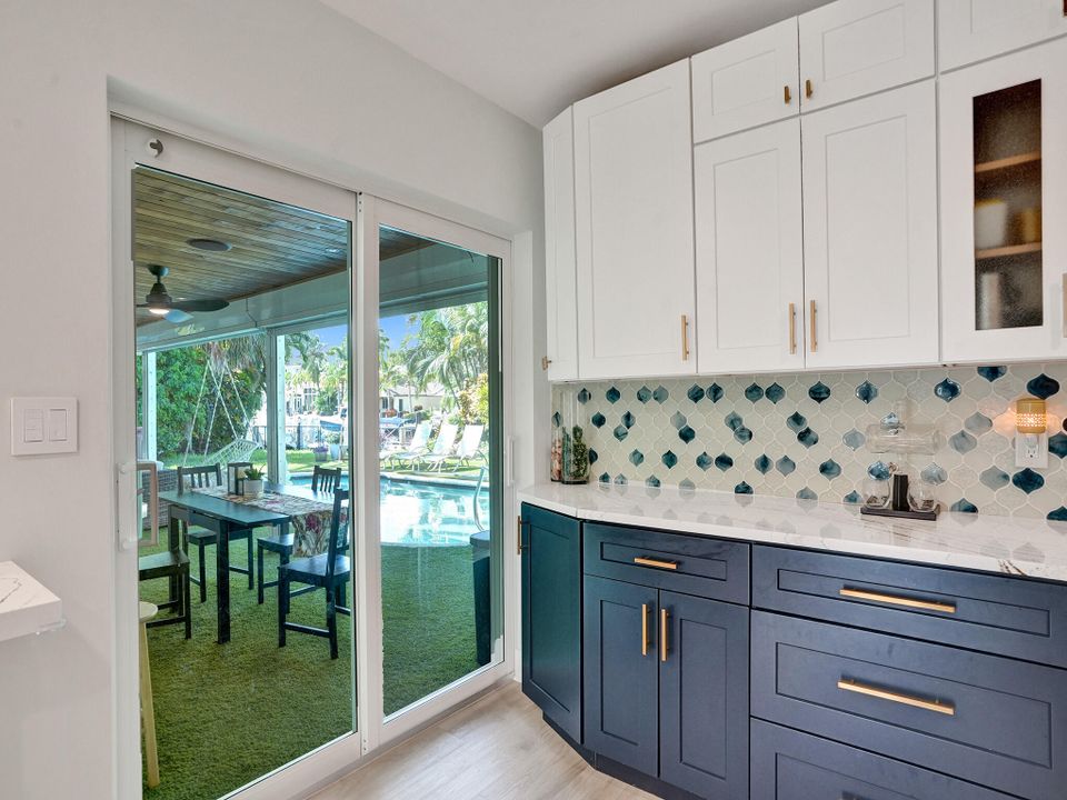 На продажу: $2,160,000 (5 спален, 2 ванн, 2482 Квадратных фут)