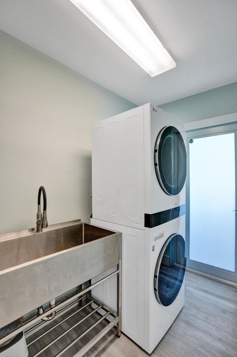 На продажу: $2,160,000 (5 спален, 2 ванн, 2482 Квадратных фут)