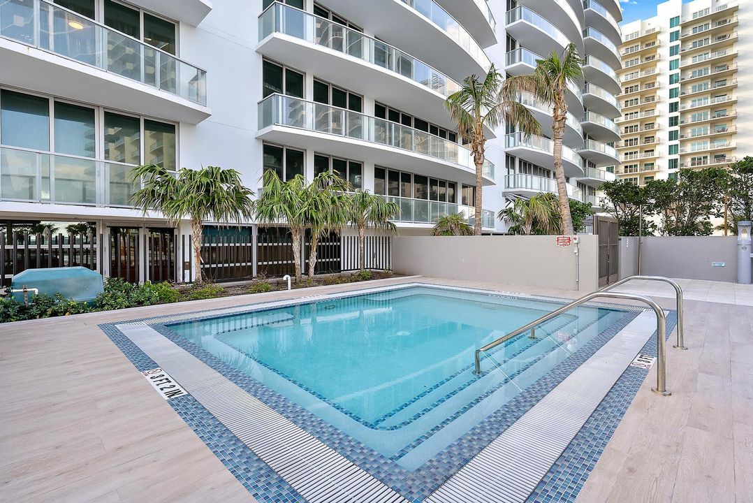 For Rent: $15,000 (2 beds, 2 baths, 1755 Square Feet)