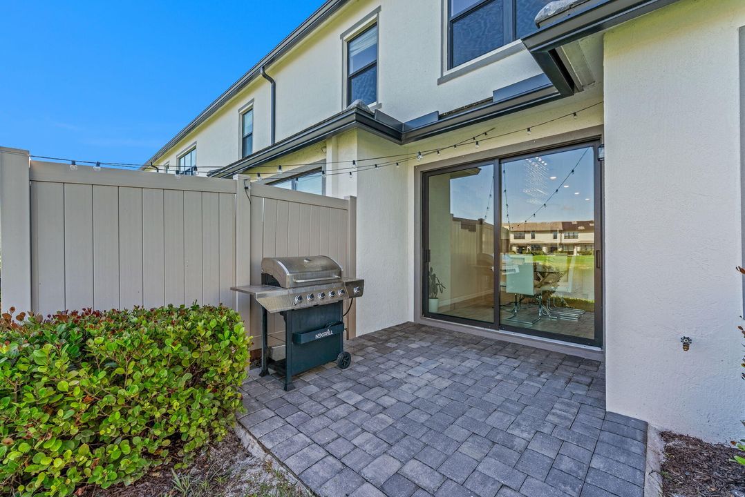 Active With Contract: $659,000 (3 beds, 2 baths, 1774 Square Feet)