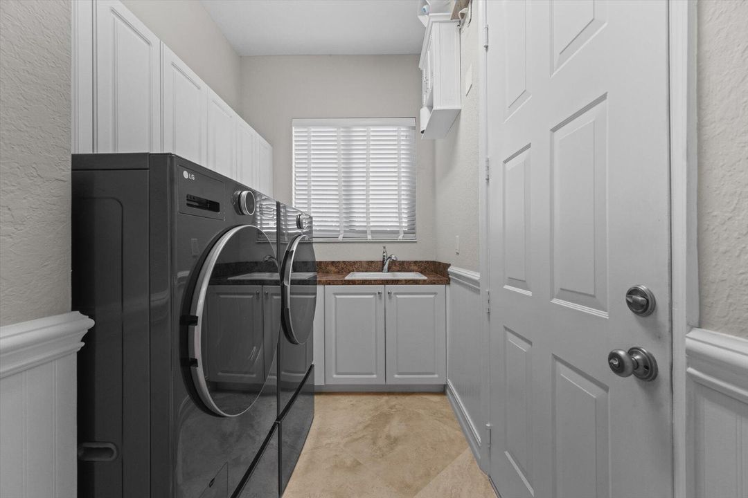 На продажу: $1,469,000 (5 спален, 4 ванн, 3668 Квадратных фут)