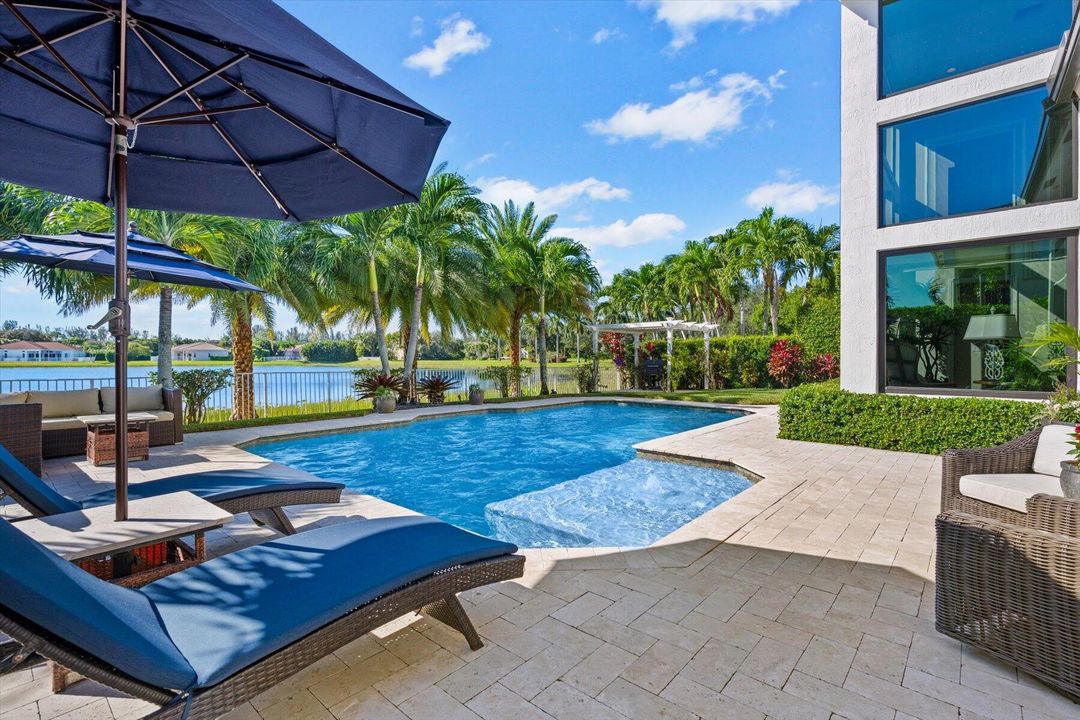 На продажу: $1,469,000 (5 спален, 4 ванн, 3668 Квадратных фут)