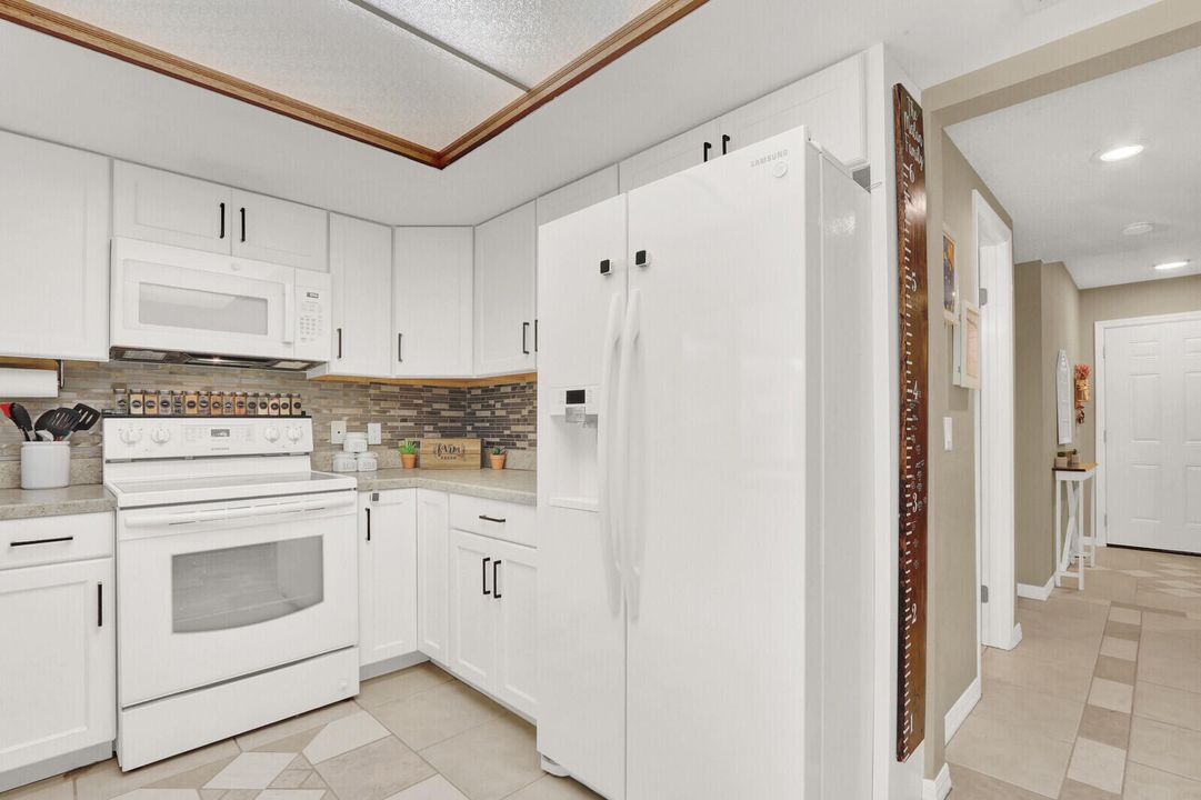 合同活跃: $315,000 (3 贝兹, 2 浴室, 1284 平方英尺)