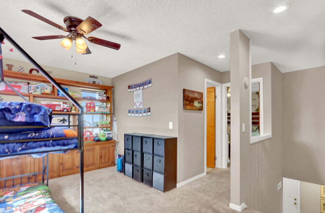 合同活跃: $315,000 (3 贝兹, 2 浴室, 1284 平方英尺)