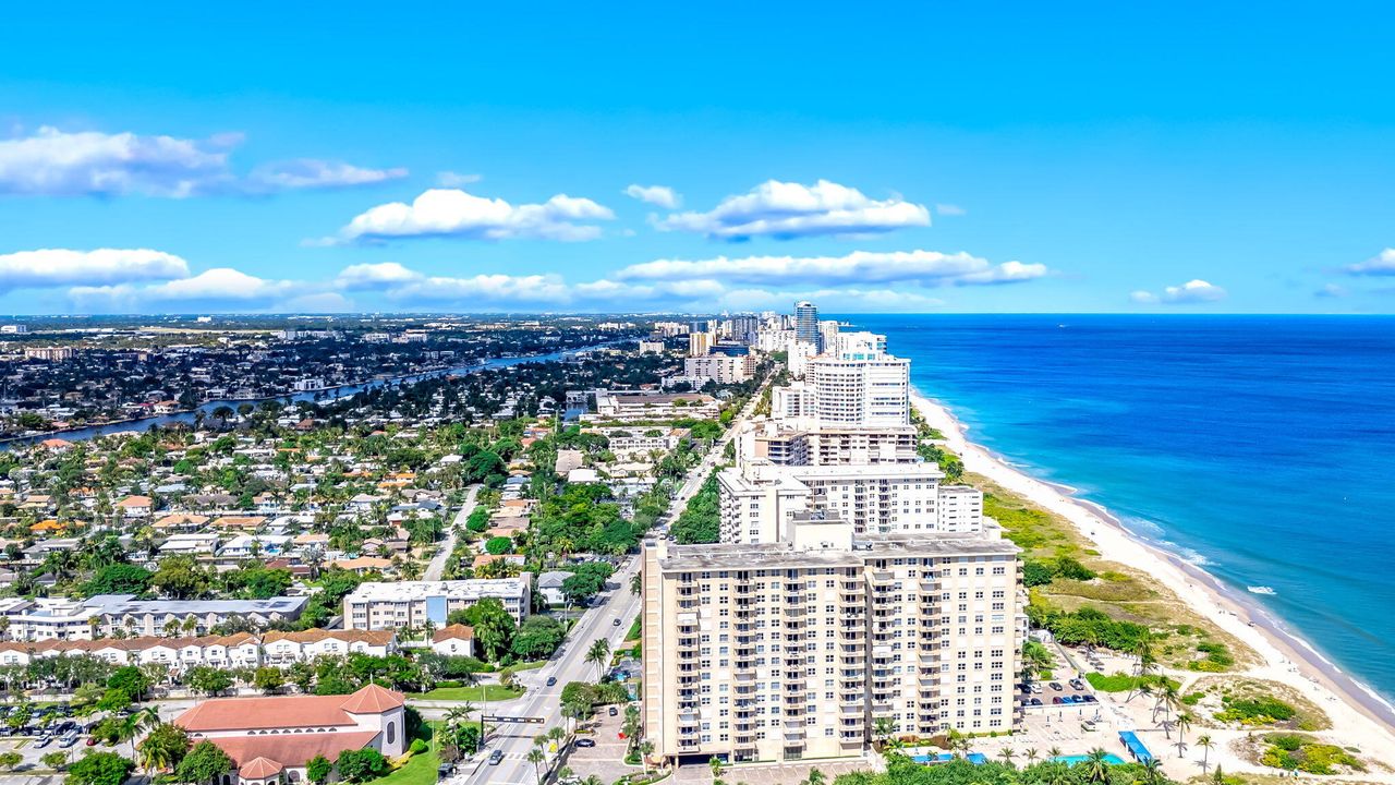 For Sale: $699,000 (2 beds, 2 baths, 1270 Square Feet)