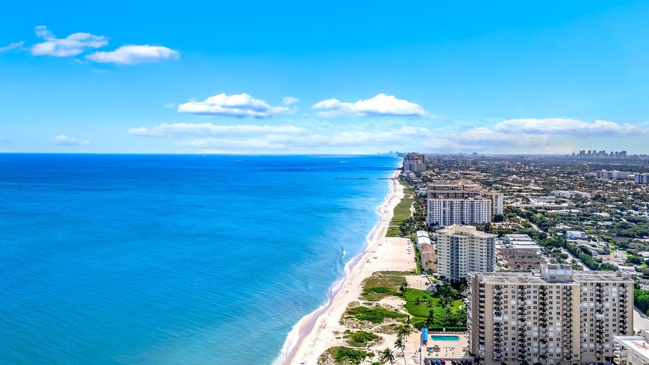 For Sale: $699,000 (2 beds, 2 baths, 1270 Square Feet)