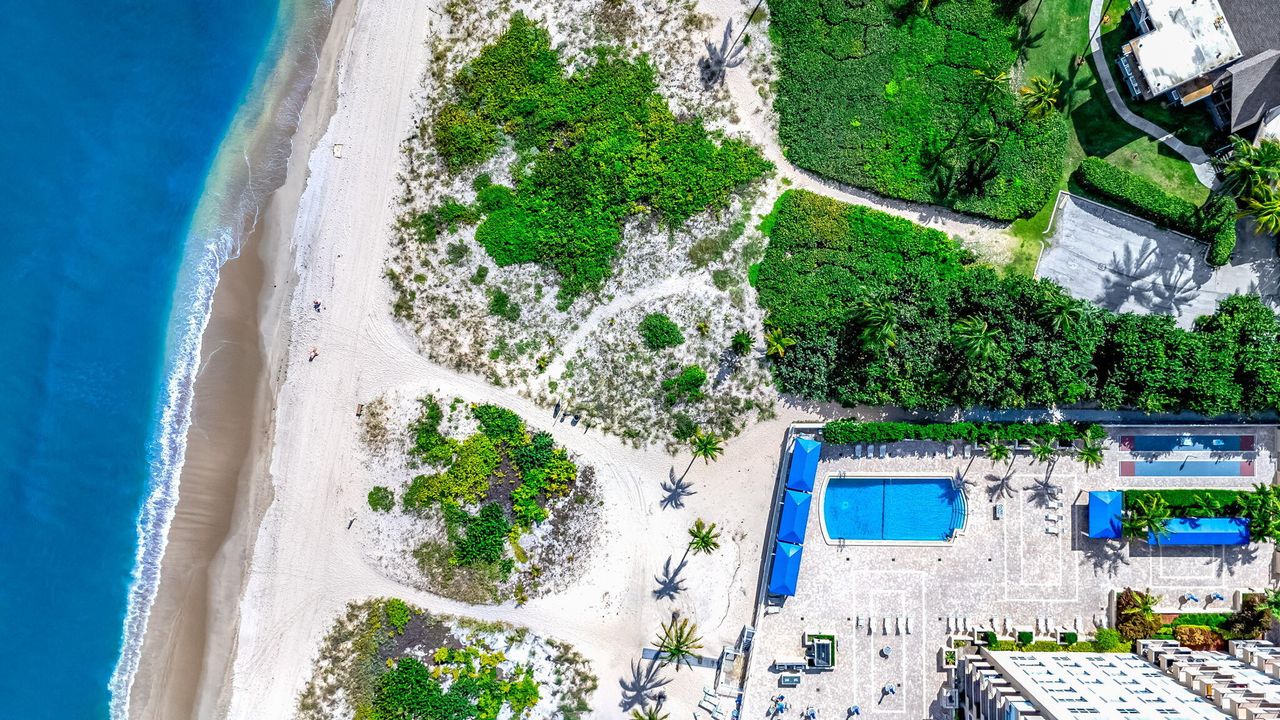 For Sale: $699,000 (2 beds, 2 baths, 1270 Square Feet)