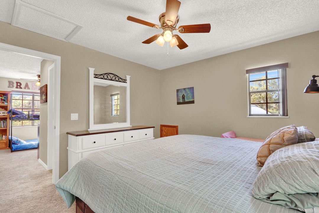 合同活跃: $315,000 (3 贝兹, 2 浴室, 1284 平方英尺)