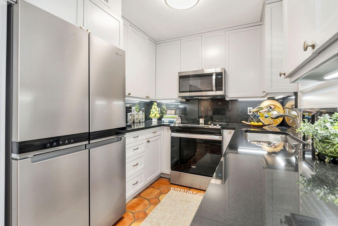 For Rent: $7,500 (1 beds, 1 baths, 580 Square Feet)