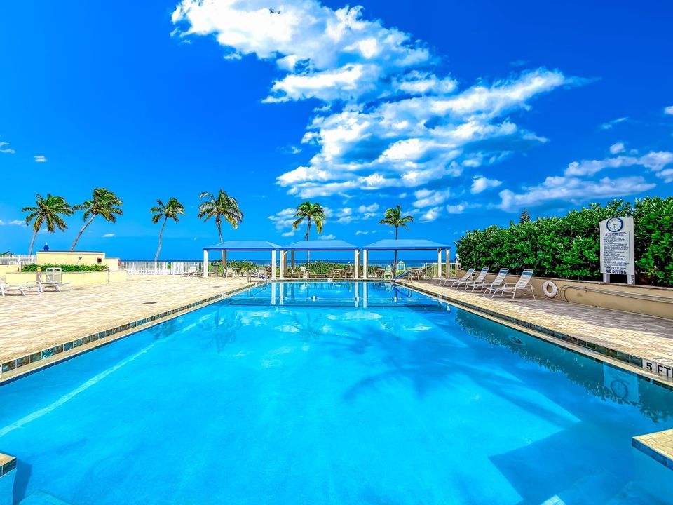 For Sale: $699,000 (2 beds, 2 baths, 1270 Square Feet)