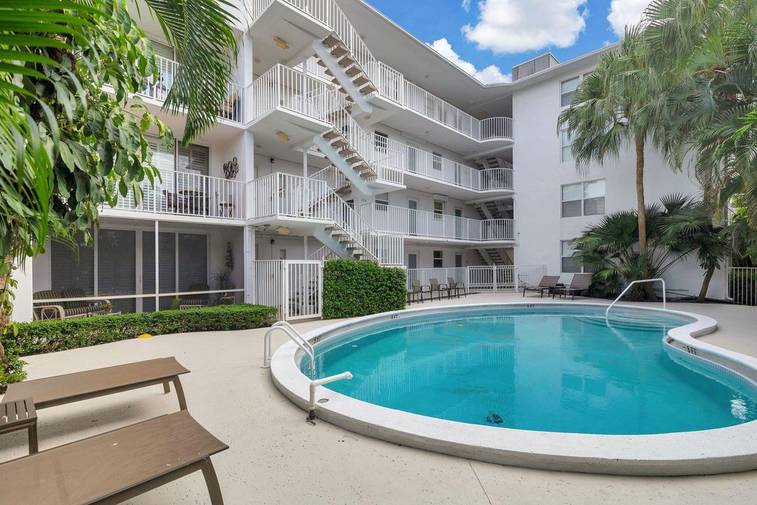 For Rent: $7,500 (1 beds, 1 baths, 580 Square Feet)