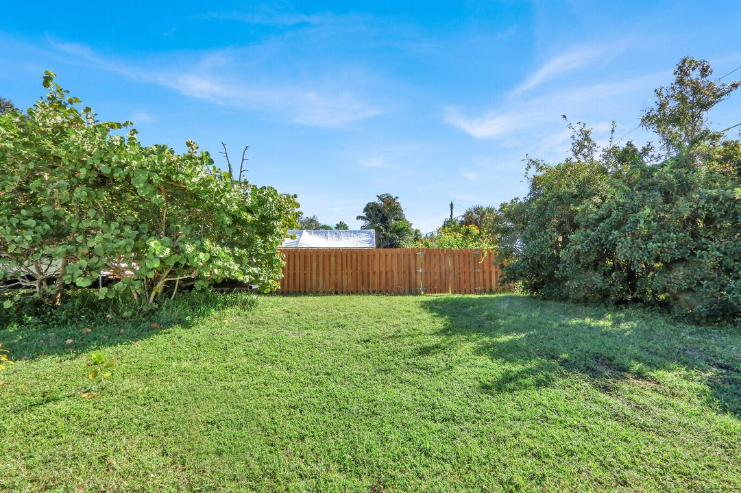 合同活跃: $315,000 (3 贝兹, 2 浴室, 1284 平方英尺)