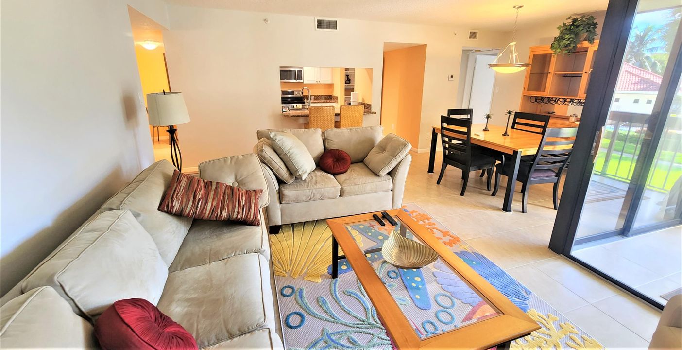 Под контрактом: $5,000 (2 спален, 2 ванн, 1160 Квадратных фут)