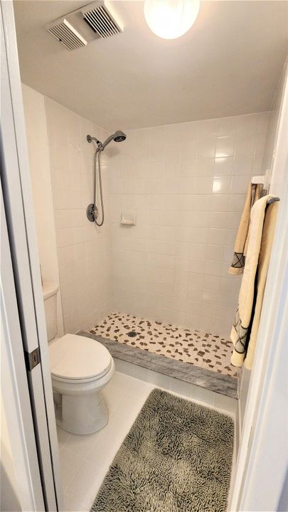 Под контрактом: $5,000 (2 спален, 2 ванн, 1160 Квадратных фут)