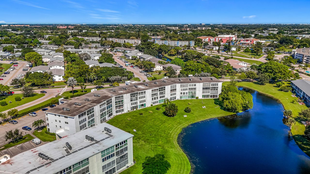 Active With Contract: $264,900 (2 beds, 2 baths, 1000 Square Feet)