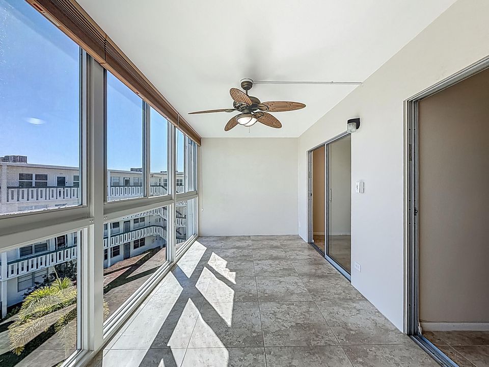 Active With Contract: $264,900 (2 beds, 2 baths, 1000 Square Feet)