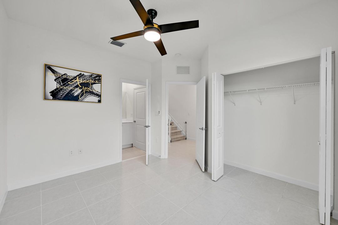 В аренду: $2,500 (3 спален, 3 ванн, 1328 Квадратных фут)