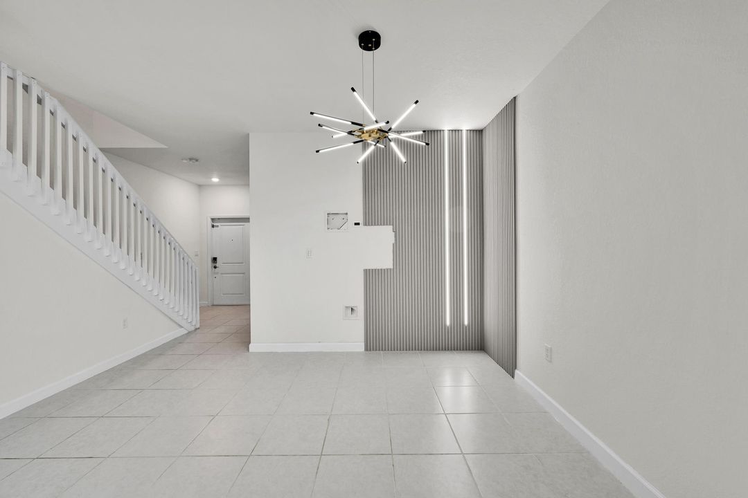 В аренду: $2,500 (3 спален, 3 ванн, 1328 Квадратных фут)