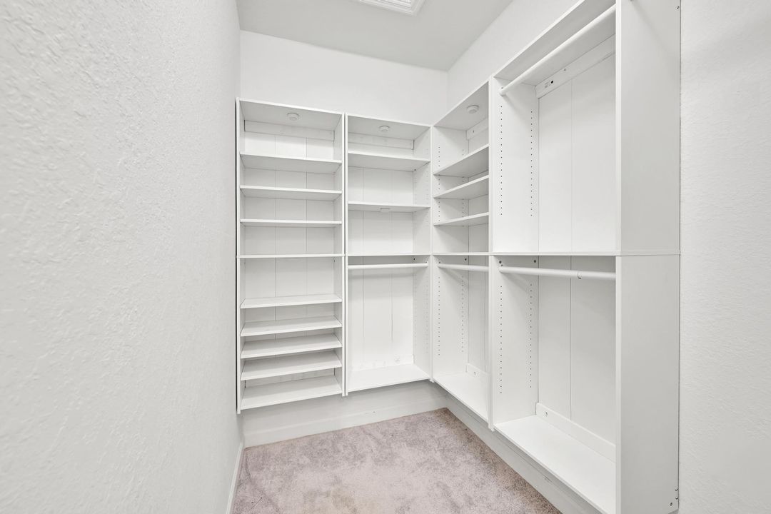 В аренду: $2,500 (3 спален, 3 ванн, 1328 Квадратных фут)