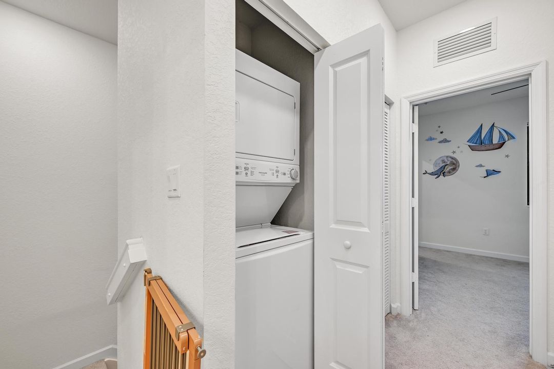 В аренду: $2,500 (3 спален, 3 ванн, 1328 Квадратных фут)