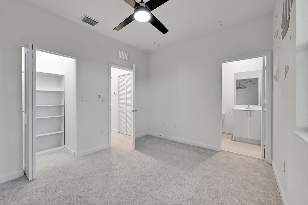 В аренду: $2,500 (3 спален, 3 ванн, 1328 Квадратных фут)