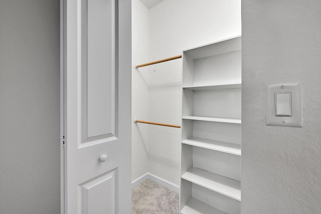 В аренду: $2,500 (3 спален, 3 ванн, 1328 Квадратных фут)