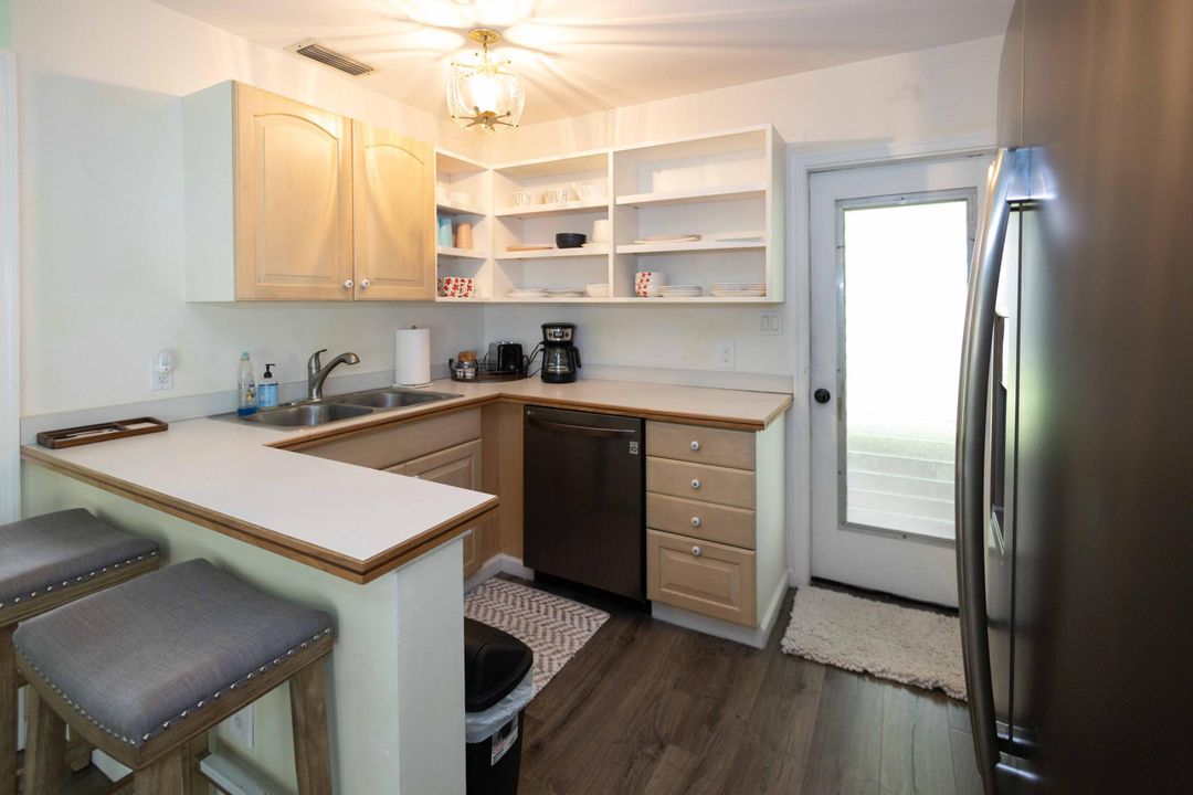 For Sale: $399,000 (3 beds, 2 baths, 1352 Square Feet)