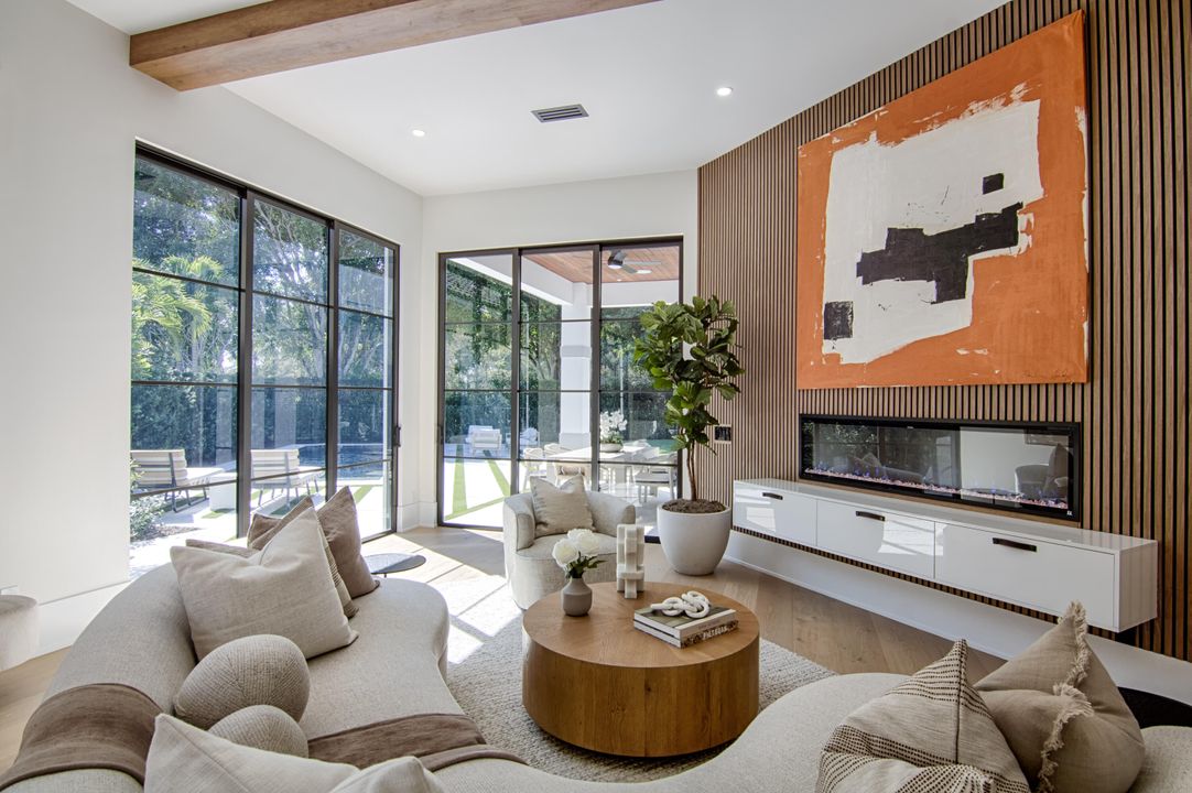 For Sale: $2,895,000 (3 beds, 3 baths, 2356 Square Feet)