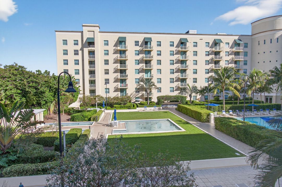 En Venta: $739,000 (3 camas, 3 baños, 1916 Pies cuadrados)