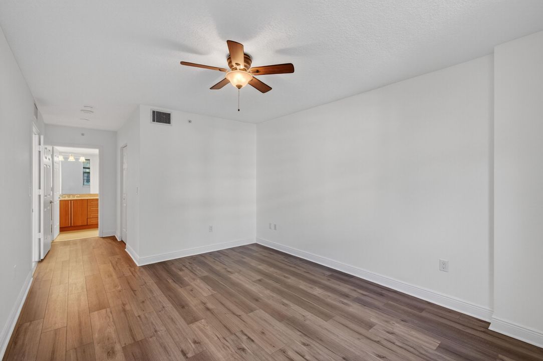 En Venta: $739,000 (3 camas, 3 baños, 1916 Pies cuadrados)