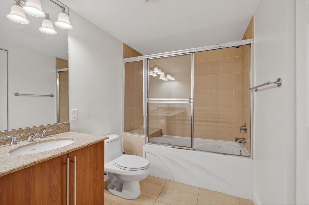 En Venta: $739,000 (3 camas, 3 baños, 1916 Pies cuadrados)