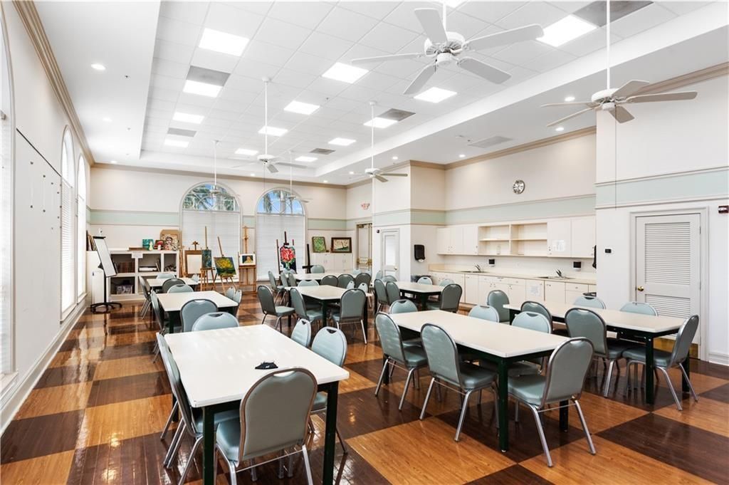 Active With Contract: $534,900 (3 beds, 2 baths, 1824 Square Feet)