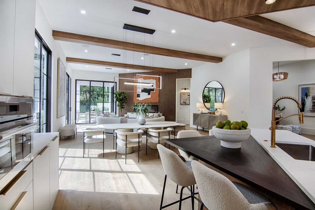 For Sale: $2,895,000 (3 beds, 3 baths, 2356 Square Feet)