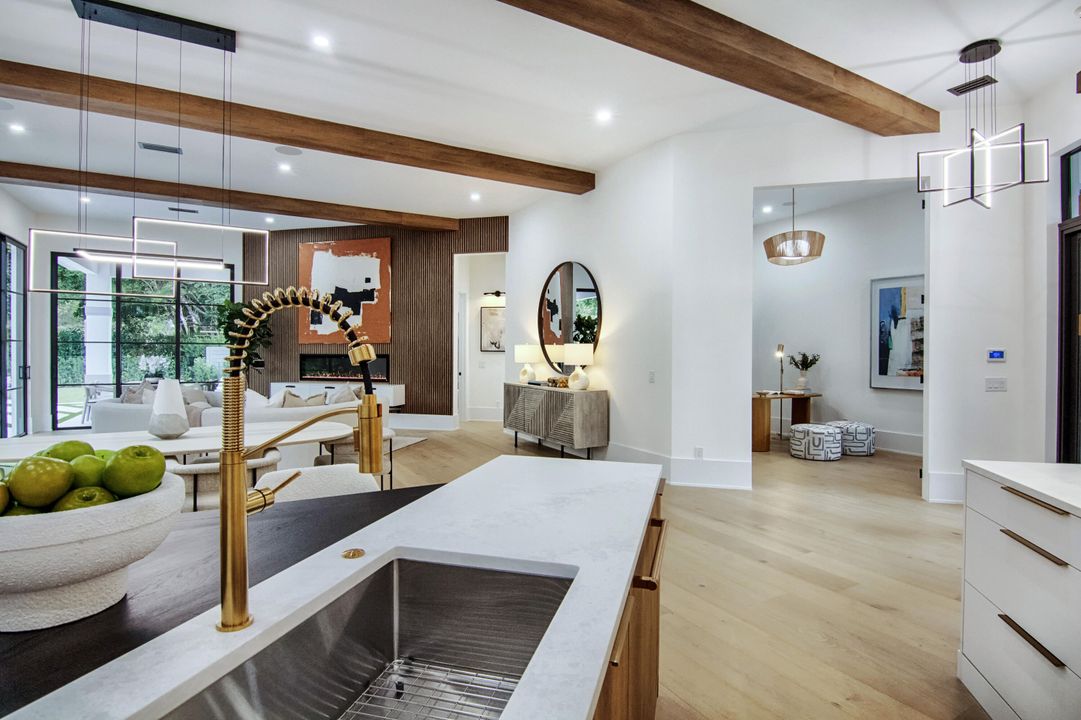 For Sale: $2,895,000 (3 beds, 3 baths, 2356 Square Feet)