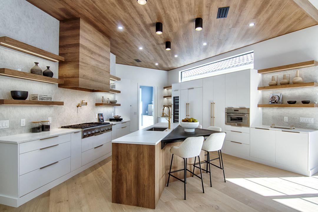 For Sale: $2,895,000 (3 beds, 3 baths, 2356 Square Feet)