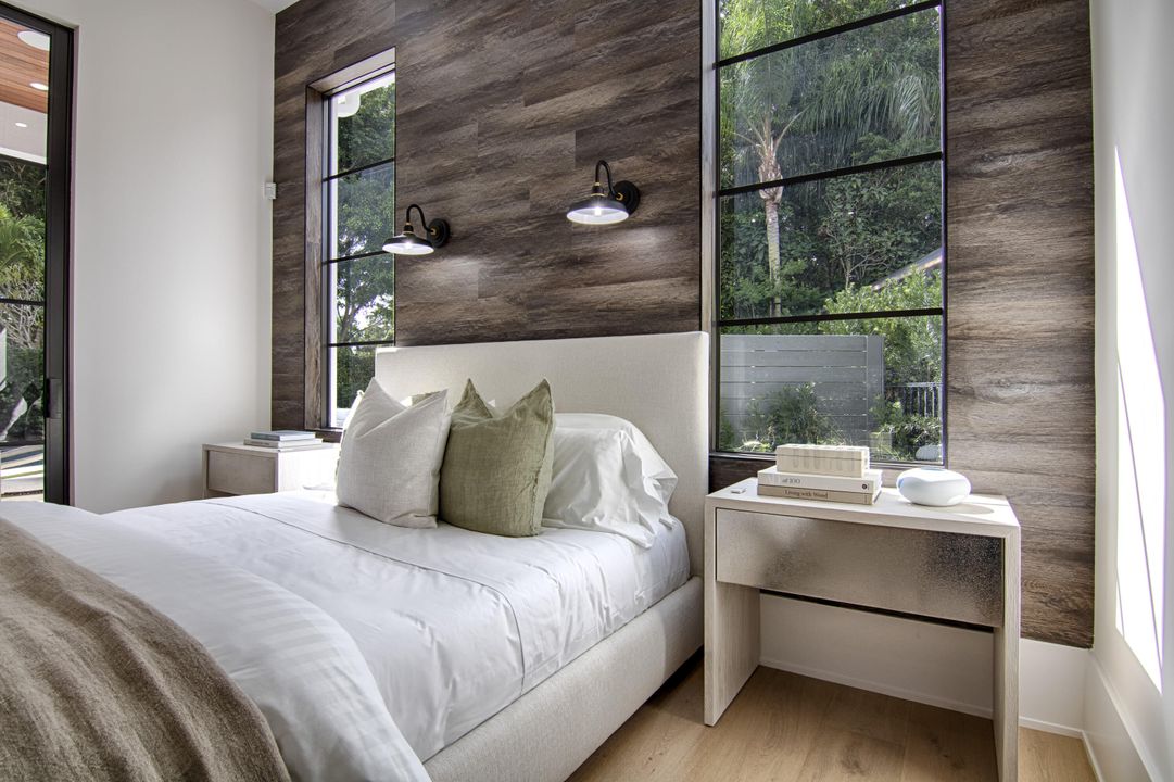 For Sale: $2,895,000 (3 beds, 3 baths, 2356 Square Feet)