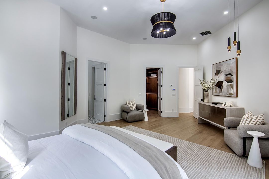 For Sale: $2,895,000 (3 beds, 3 baths, 2356 Square Feet)