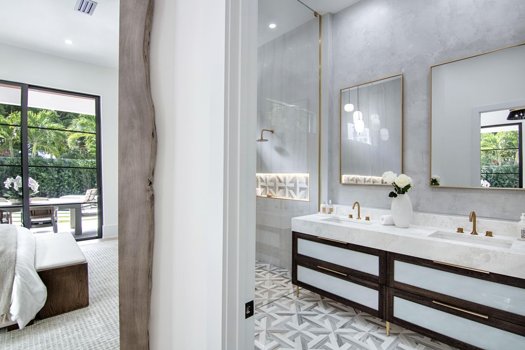 For Sale: $2,895,000 (3 beds, 3 baths, 2356 Square Feet)