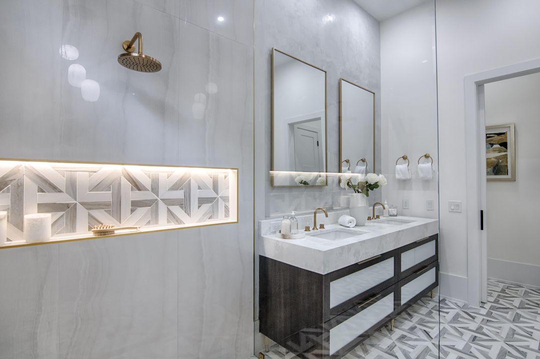 For Sale: $2,895,000 (3 beds, 3 baths, 2356 Square Feet)