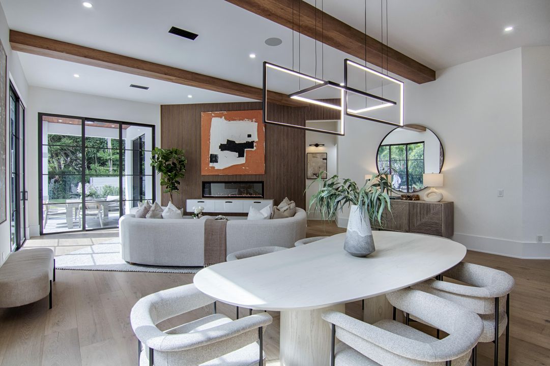 For Sale: $2,895,000 (3 beds, 3 baths, 2356 Square Feet)