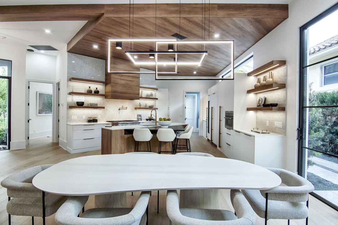 For Sale: $2,895,000 (3 beds, 3 baths, 2356 Square Feet)